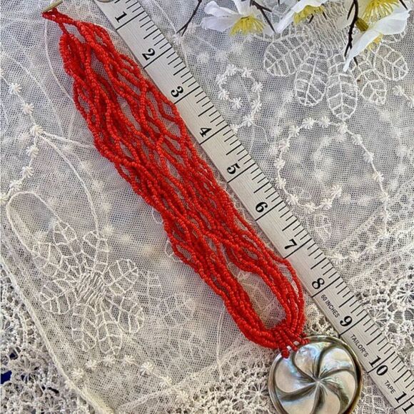 Vintage carved Mother of Pearl Shell & Red Seed Bead Button Necklace - Picture 8 of 8